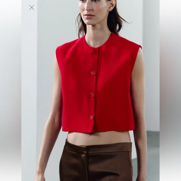 🎈SALE 🎈 ZARA WOMAN COLLECTION Sleeveless vest top with round neck. - Picture 8 of 10
